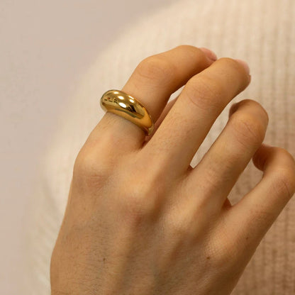 Aura Arc Ring