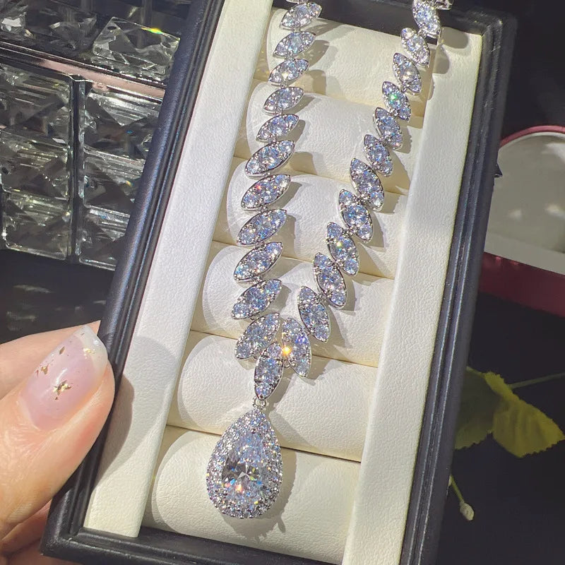 New In Imitation Moissanite Diamond Jewelry Set Explosion Flash Hot New Luxury Pendant Necklace Female Earrings Set