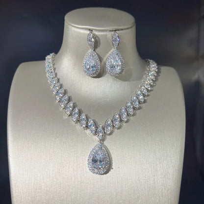 New In Imitation Moissanite Diamond Jewelry Set Explosion Flash Hot New Luxury Pendant Necklace Female Earrings Set